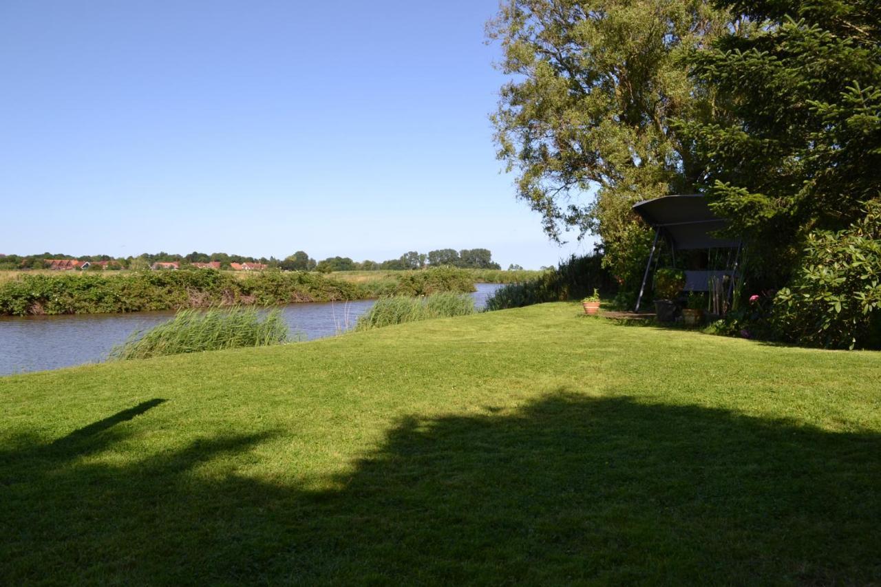 Ferienhaus Am Wasser Hinte Exteriér fotografie